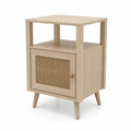 Comodino in legno e rattan con ripiano aperto